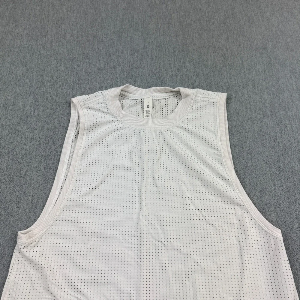 Lululemon Tank Top Women 2 White Breeze by Muscle Runnng Athletic Training Gym‎